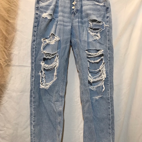 American Eagle Outfitters90’s boyfriend distressed Blue Relaxed Jeans - Picture 2 of 5